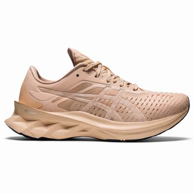 Asics Sns X Asics Novablast - Naisten Tennarit - Pinkki/Pinkki